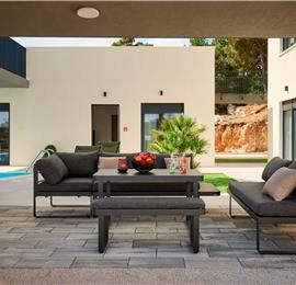 6 bedroom villa with heated pool near Omis, sleeps 12